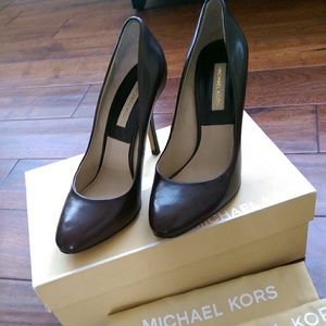 Michael Kors chocolate pumps with dustbags